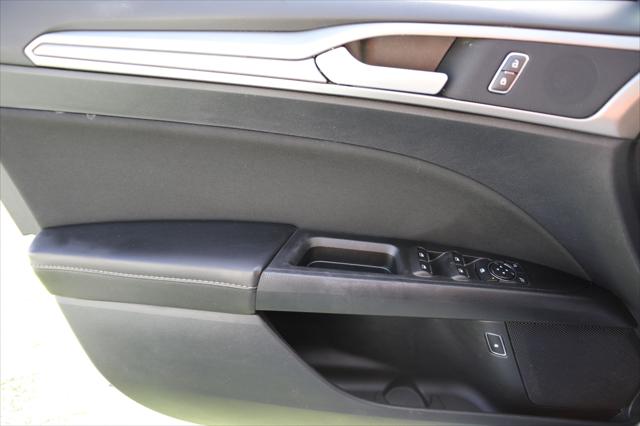 2020 Ford Fusion Hybrid SE