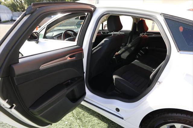 2020 Ford Fusion Hybrid SE