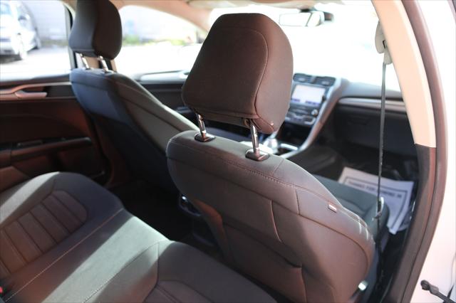 2020 Ford Fusion Hybrid SE