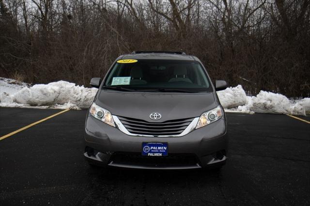 2017 Toyota Sienna LE 7 Passenger