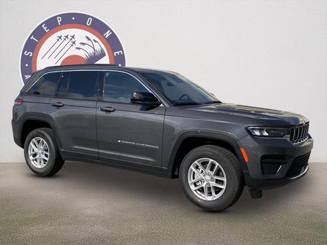 2025 Jeep Grand Cherokee GRAND CHEROKEE LAREDO X 4X2