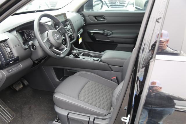 2025 Nissan Pathfinder S 4WD