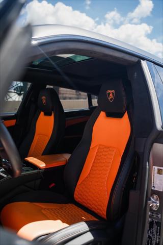 2021 Lamborghini Urus Graphite Capsule