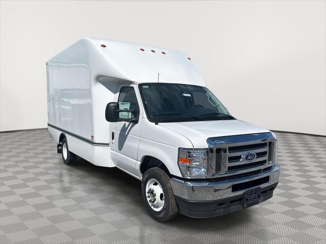 2025 Ford E-350 Cutaway Base
