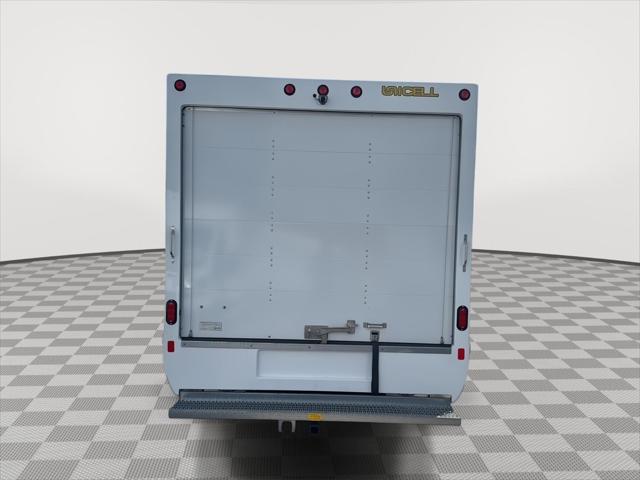 2025 Ford E-350 Cutaway Base