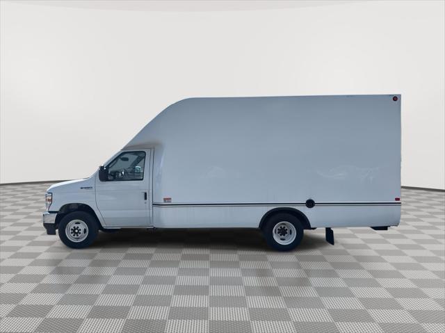 2025 Ford E-350 Cutaway Base