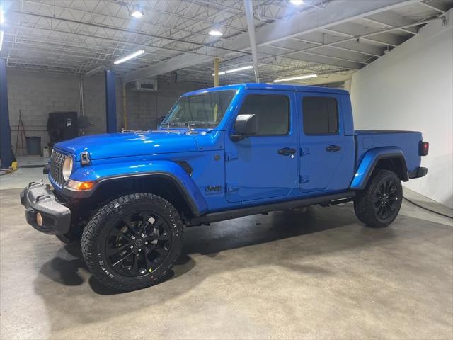 2025 Jeep Gladiator GLADIATOR NIGHTHAWK 4X4