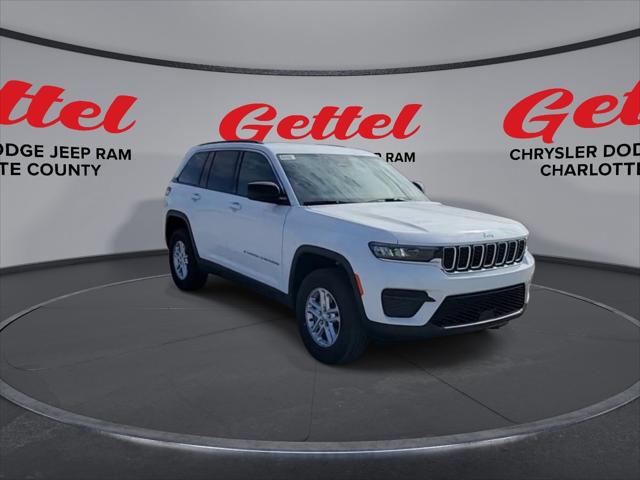 2025 Jeep Grand Cherokee GRAND CHEROKEE LAREDO 4X2