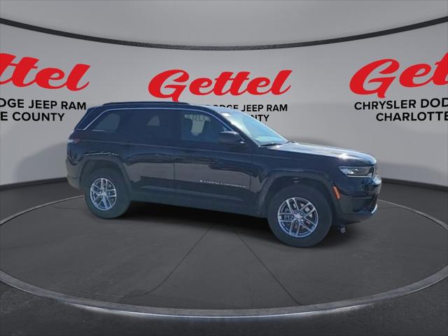 2025 Jeep Grand Cherokee GRAND CHEROKEE LAREDO X 4X4