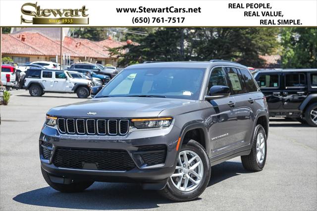 2025 Jeep Grand Cherokee GRAND CHEROKEE LAREDO X 4X4