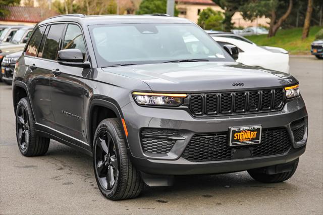 2025 Jeep Grand Cherokee GRAND CHEROKEE ALTITUDE 4X4