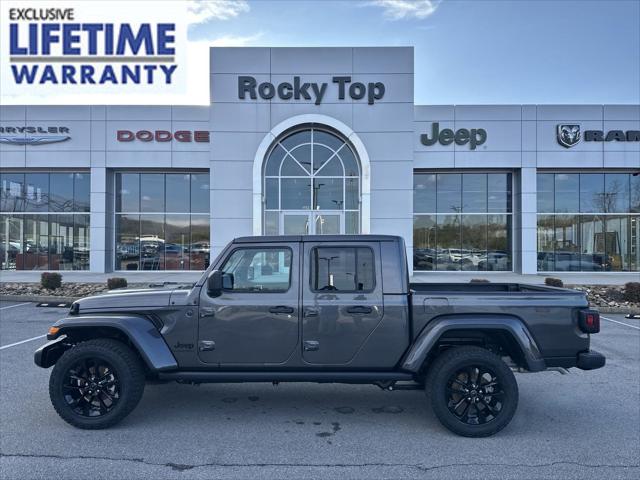2025 Jeep Gladiator GLADIATOR NIGHTHAWK 4X4