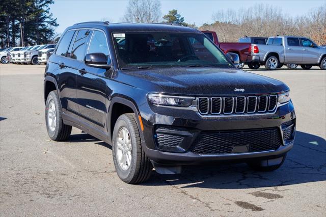 2025 Jeep Grand Cherokee GRAND CHEROKEE LAREDO 4X4