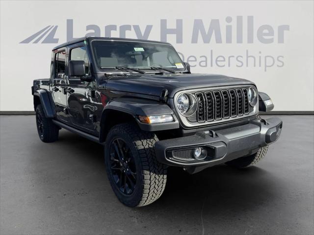 2025 Jeep Gladiator GLADIATOR NIGHTHAWK 4X4