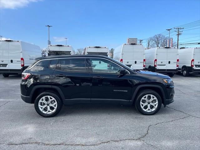 2025 Jeep Compass COMPASS SPORT 4X4