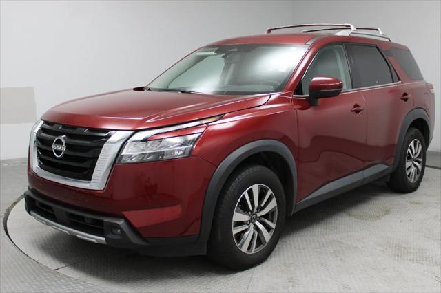 2023 Nissan Pathfinder SL 4WD