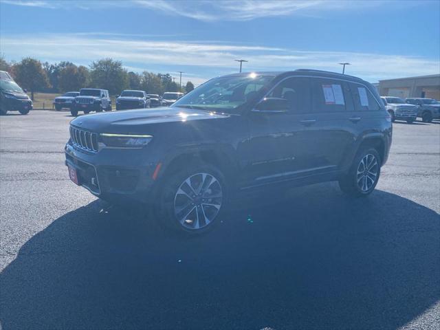 2022 Jeep Grand Cherokee Overland 4x2