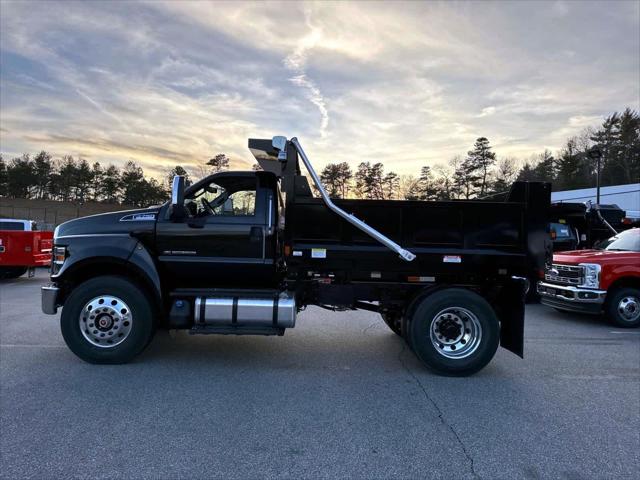 2025 Ford F-750 Reg Cab