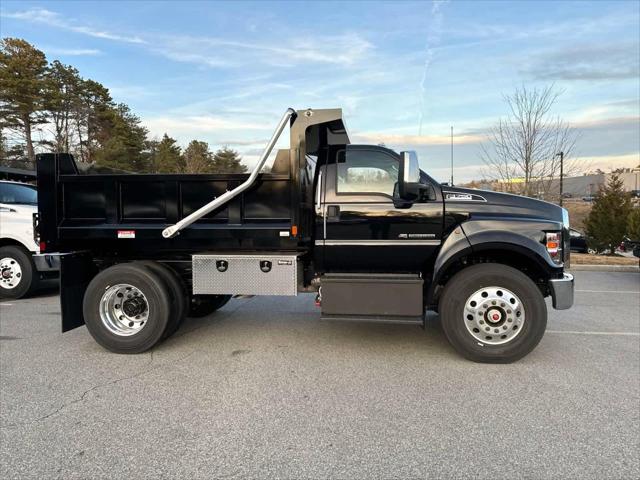 2025 Ford F-750 Reg Cab