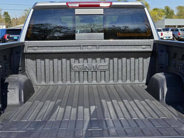 2025 GMC Sierra 1500 4WD Crew Cab Short Box SLT