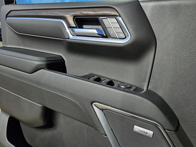 2025 GMC Sierra 1500 4WD Crew Cab Short Box SLT