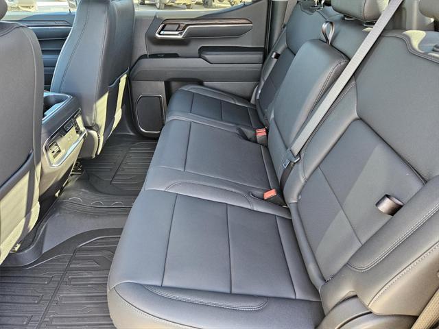 2025 GMC Sierra 1500 4WD Crew Cab Short Box SLT