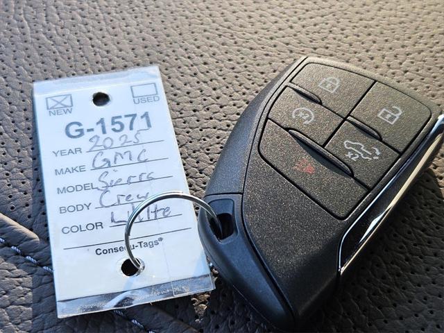 2025 GMC Sierra 1500 4WD Crew Cab Short Box Denali