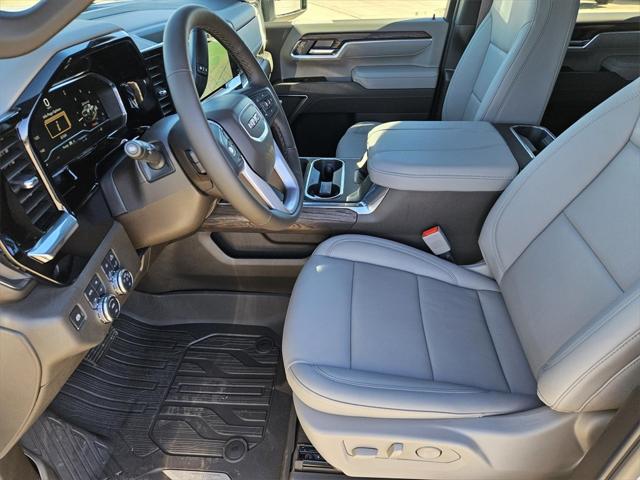 2025 GMC Sierra 2500HD 4WD Crew Cab Standard Bed SLT