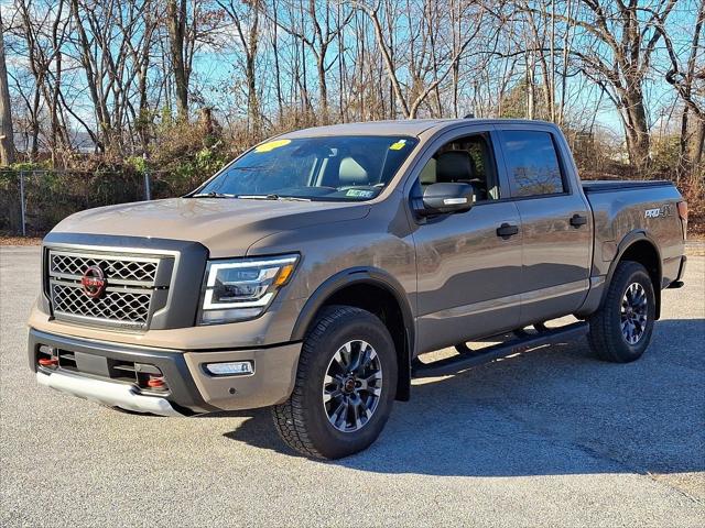 2023 Nissan TITAN Crew Cab PRO-4X 4x4