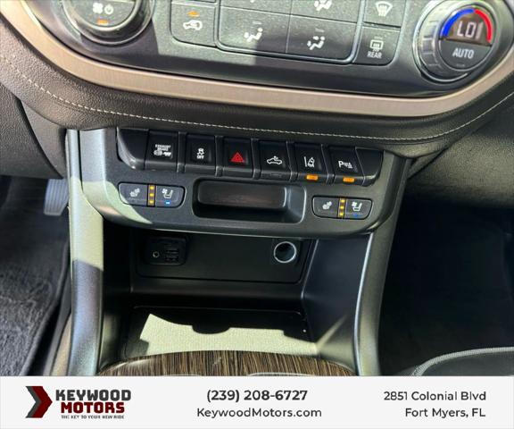 2020 GMC Canyon 4WD Crew Cab Long Box Denali