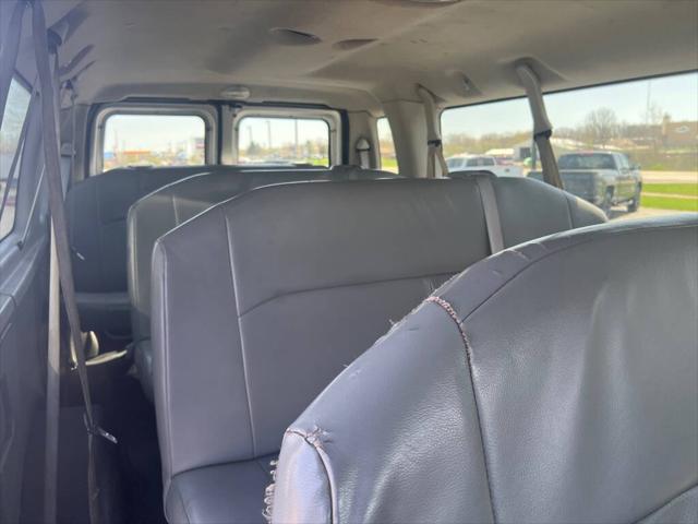 2011 Ford E-350 Super Duty XLT