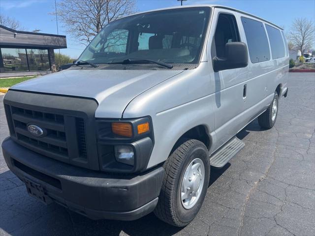 2011 Ford E-350 Super Duty XLT