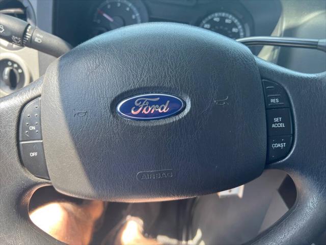 2011 Ford E-350 Super Duty XLT