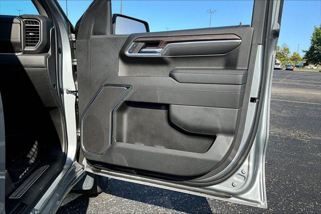 2023 Chevrolet Silverado 1500 4WD Crew Cab Short Bed LT with 2FL