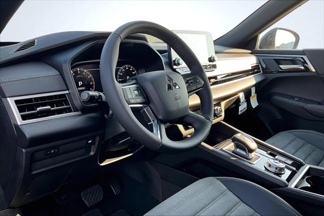 2024 Mitsubishi Outlander SE Black Edition w/Pano Roof S-AWC