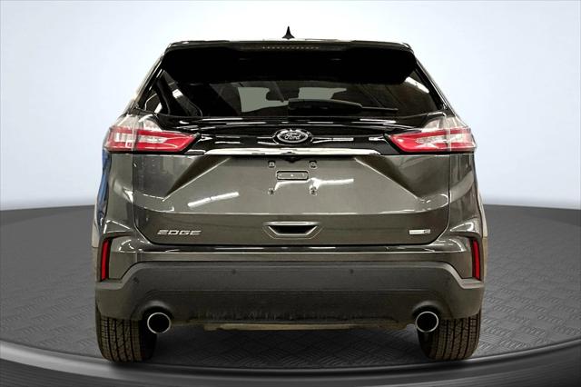 2020 Ford Edge SE