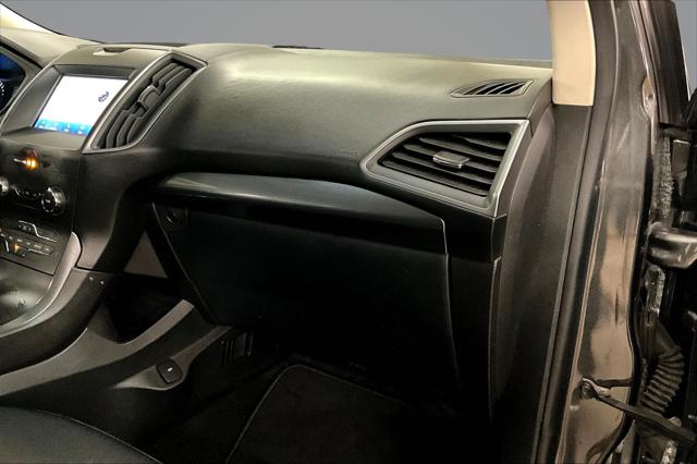 2020 Ford Edge SE