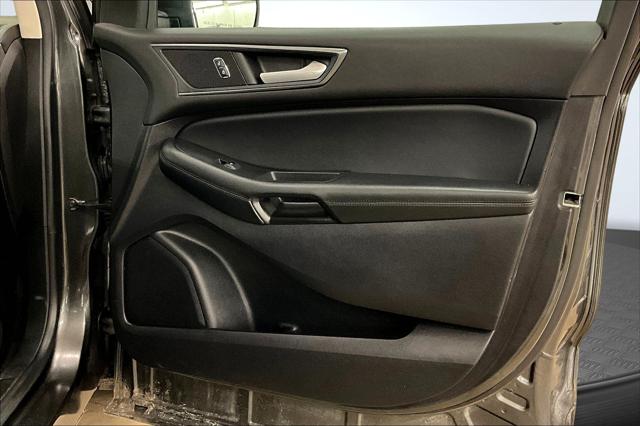 2020 Ford Edge SE