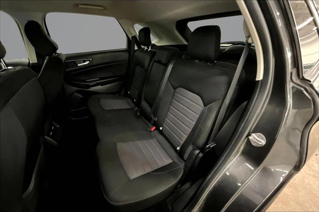 2020 Ford Edge SE