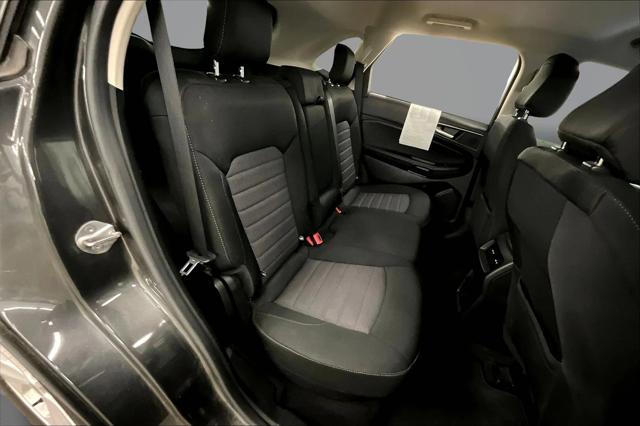 2020 Ford Edge SE