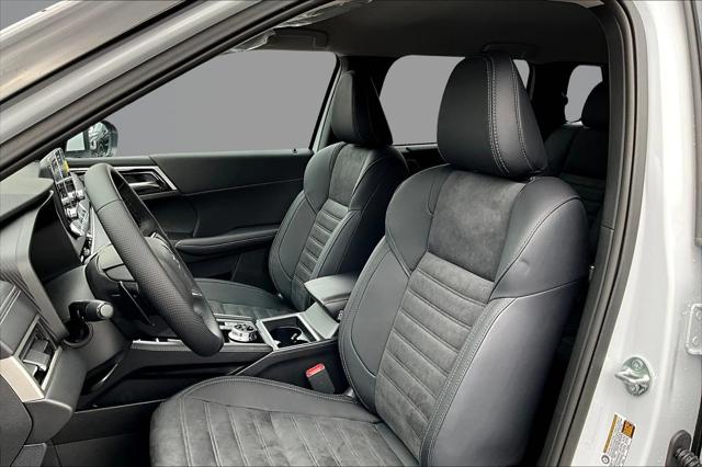 2025 Mitsubishi Outlander PHEV SE S-AWC