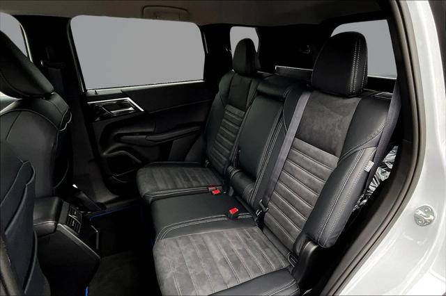 2025 Mitsubishi Outlander PHEV SE S-AWC
