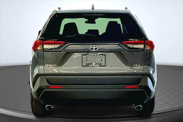 2021 Toyota RAV4 Hybrid XLE