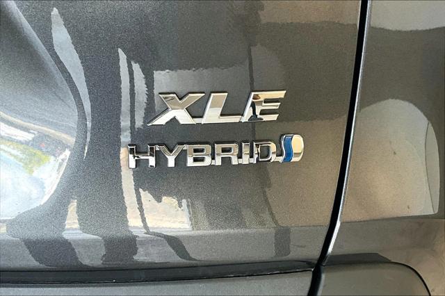 2021 Toyota RAV4 Hybrid XLE