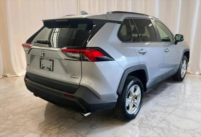 2021 Toyota RAV4 Hybrid XLE