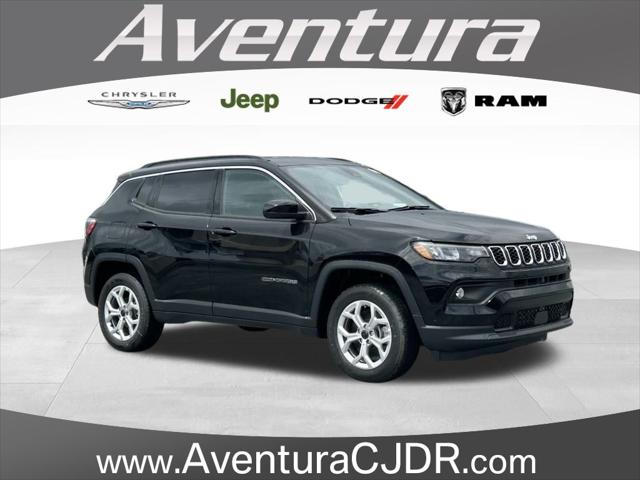 2025 Jeep Compass COMPASS LATITUDE 4X4
