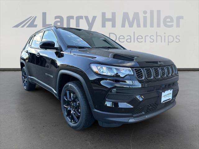 2025 Jeep Compass COMPASS LATITUDE 4X4
