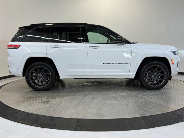 2025 Jeep Grand Cherokee GRAND CHEROKEE SUMMIT RESERVE 4X4