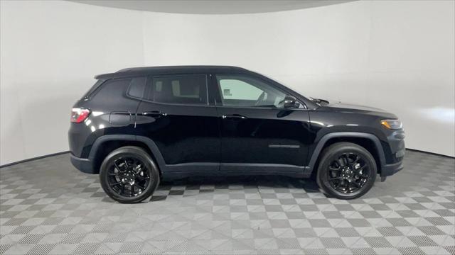2025 Jeep Compass COMPASS LATITUDE 4X4