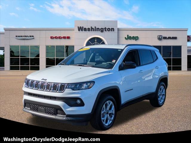 2025 Jeep Compass COMPASS LATITUDE 4X4